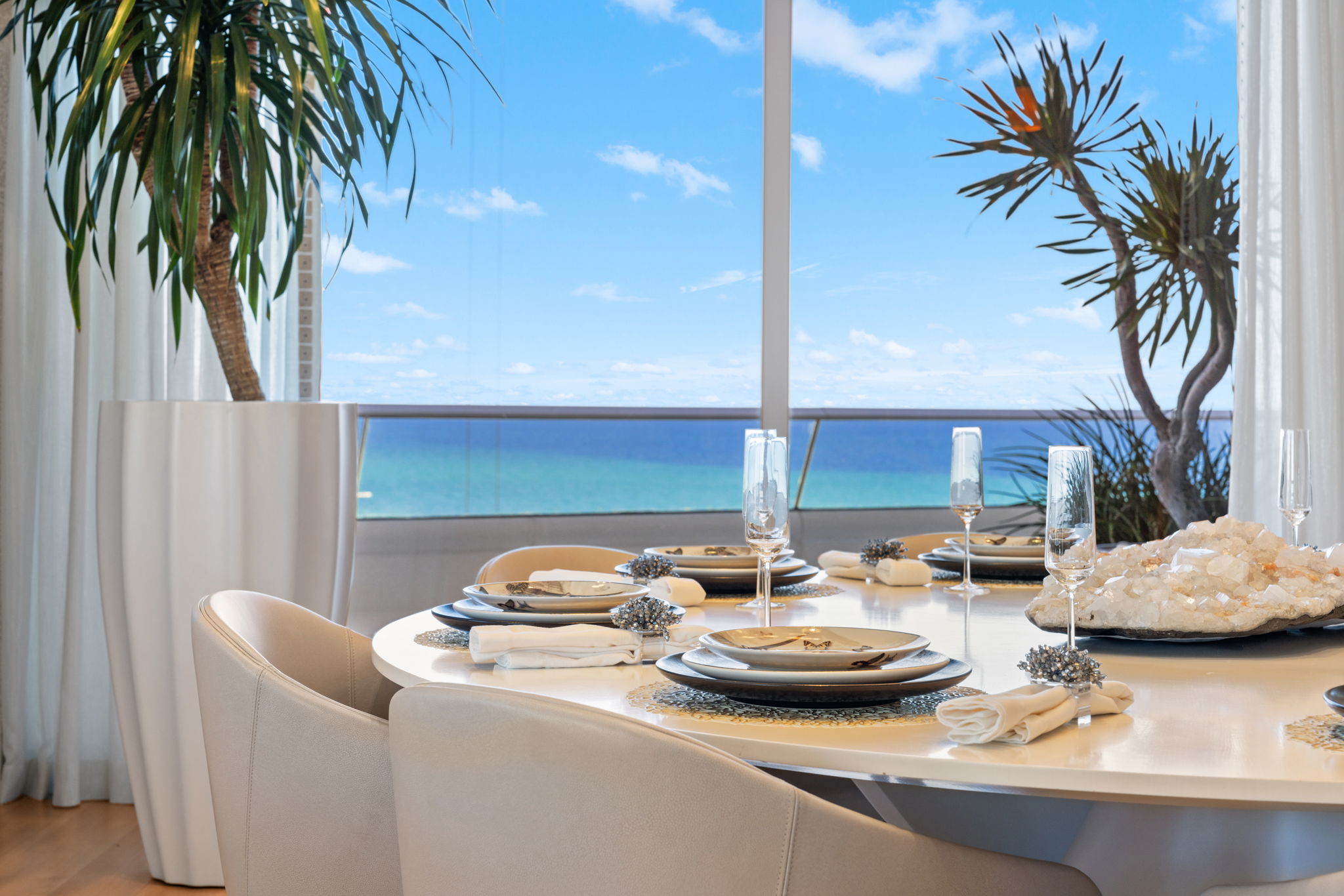 Dining Table Place Settings Miami