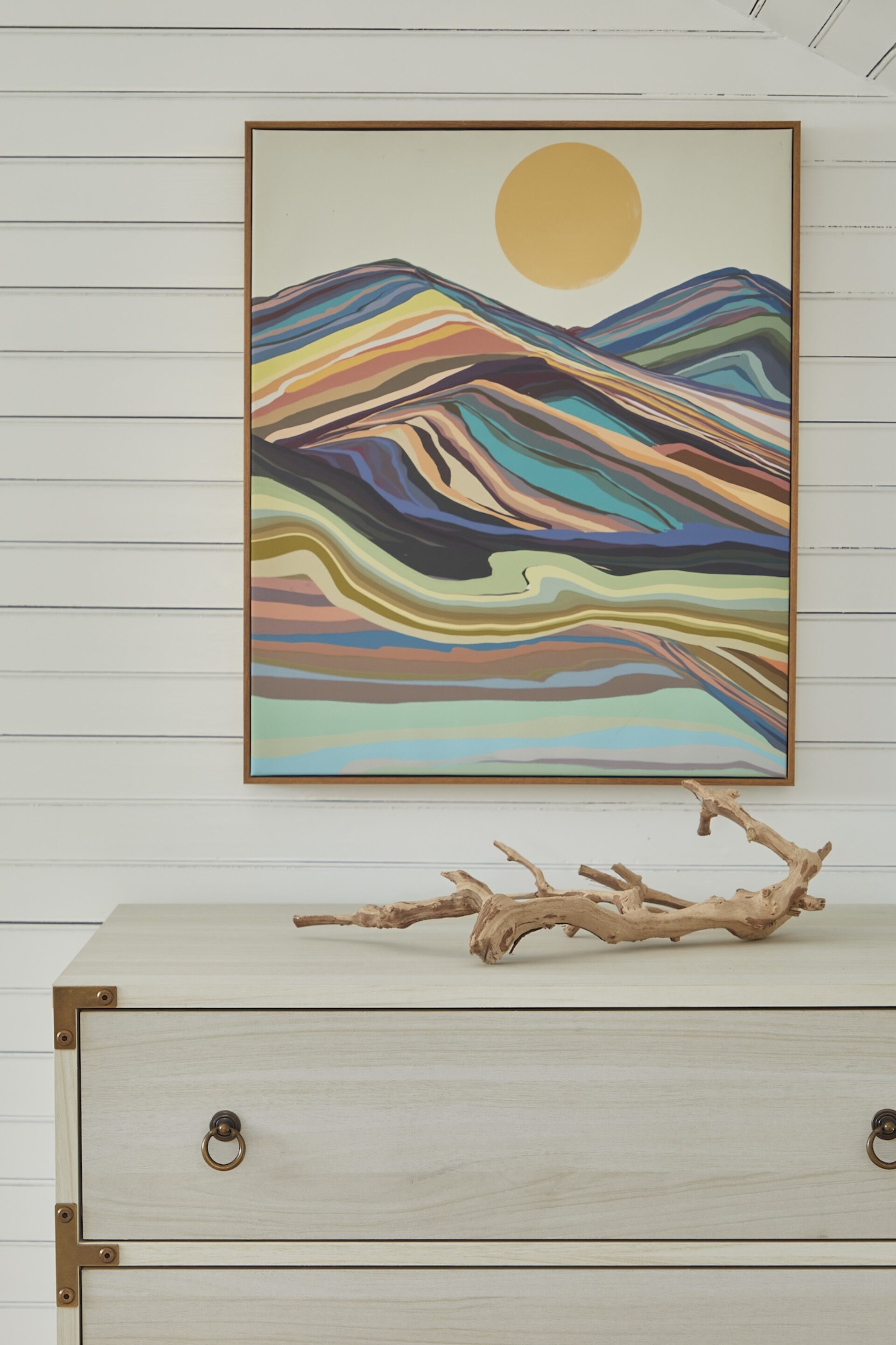 Driftwood Decor On Bedroom Dresser