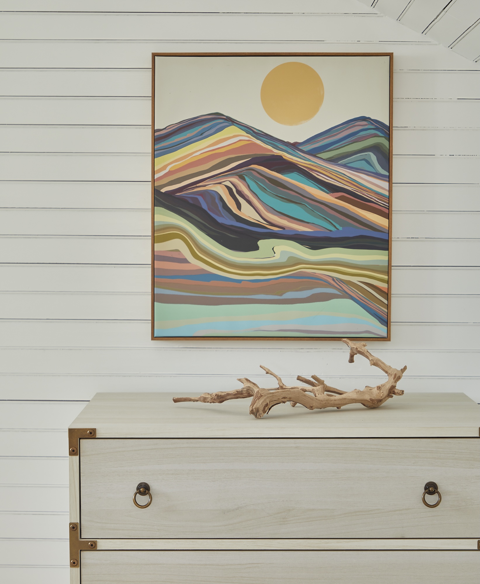 Driftwood Decor On Bedroom Dresser