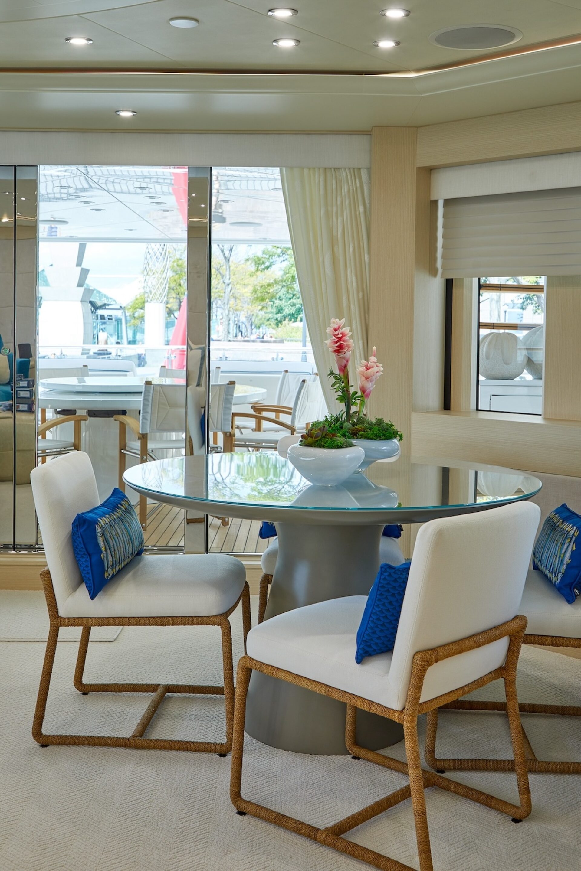 Round Dining Table Yacht Design